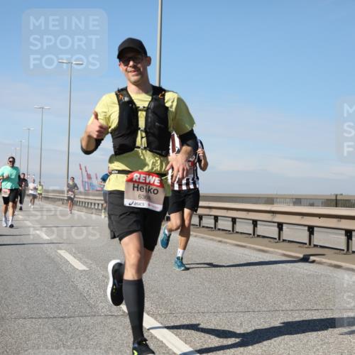 03.10.2025 - Köhlbrandbrückenlauf Yannick Fuchs http://msf.ph/oto/9186752 03.10.2025 11:45:07 Position 3 6368 meine-sportfotos.de