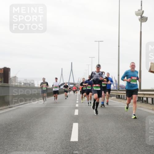03.10.2025 - Köhlbrandbrückenlauf Matties Gatica Varas http://msf.ph/oto/9186753 03.10.2025 15:47:34 Position 3  meine-sportfotos.de