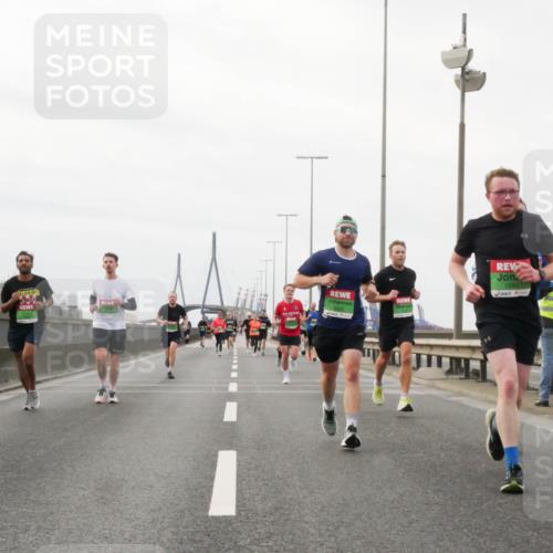 03.10.2025 - Köhlbrandbrückenlauf Matties Gatica Varas http://msf.ph/oto/9186765 03.10.2025 15:47:37 Position 3  meine-sportfotos.de