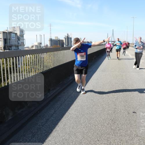 03.10.2025 - Köhlbrandbrückenlauf Yannick Fuchs http://msf.ph/oto/9186768 03.10.2025 12:05:56 Position 3  meine-sportfotos.de