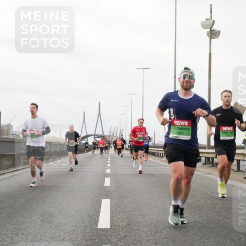 03.10.2025 - Köhlbrandbrückenlauf Matties Gatica Varas http://msf.ph/oto/9186769 03.10.2025 15:47:38 Position 3 104, 9305 meine-sportfotos.de