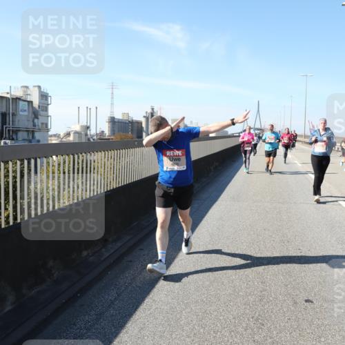 03.10.2025 - Köhlbrandbrückenlauf Yannick Fuchs http://msf.ph/oto/9186771 03.10.2025 12:05:56 Position 3  meine-sportfotos.de