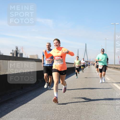 03.10.2025 - Köhlbrandbrückenlauf Yannick Fuchs http://msf.ph/oto/9186780 03.10.2025 11:45:09 Position 3 4095 meine-sportfotos.de