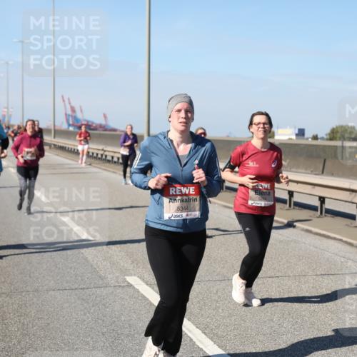 03.10.2025 - Köhlbrandbrückenlauf Yannick Fuchs http://msf.ph/oto/9186789 03.10.2025 12:05:58 Position 3 5344, 5244 meine-sportfotos.de