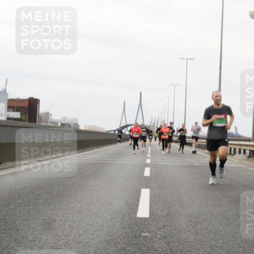 03.10.2025 - Köhlbrandbrückenlauf Matties Gatica Varas http://msf.ph/oto/9186791 03.10.2025 15:47:42 Position 3  meine-sportfotos.de