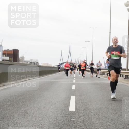 03.10.2025 - Köhlbrandbrückenlauf Matties Gatica Varas http://msf.ph/oto/9186792 03.10.2025 15:47:42 Position 3 7219 meine-sportfotos.de