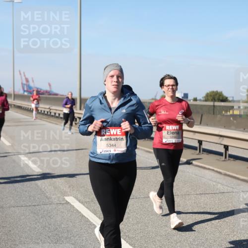03.10.2025 - Köhlbrandbrückenlauf Yannick Fuchs http://msf.ph/oto/9186793 03.10.2025 12:05:58 Position 3 5344, 5244 meine-sportfotos.de