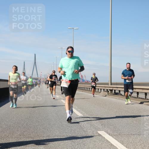 03.10.2025 - Köhlbrandbrückenlauf Yannick Fuchs http://msf.ph/oto/9186794 03.10.2025 11:45:10 Position 3 670 meine-sportfotos.de