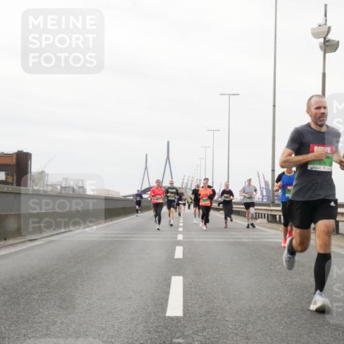 03.10.2025 - Köhlbrandbrückenlauf Matties Gatica Varas http://msf.ph/oto/9186795 03.10.2025 15:47:43 Position 3 7219 meine-sportfotos.de