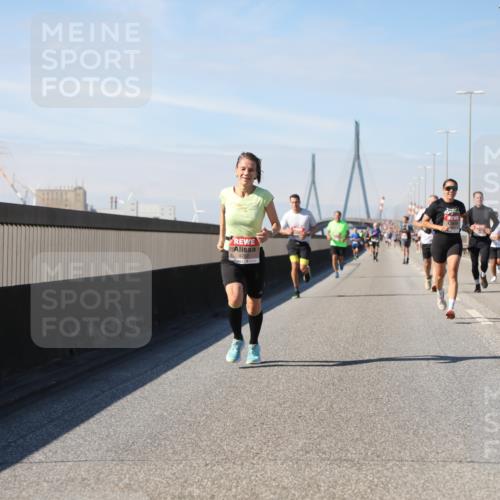03.10.2025 - Köhlbrandbrückenlauf Yannick Fuchs http://msf.ph/oto/9186801 03.10.2025 11:45:11 Position 3 4292, 6707 meine-sportfotos.de
