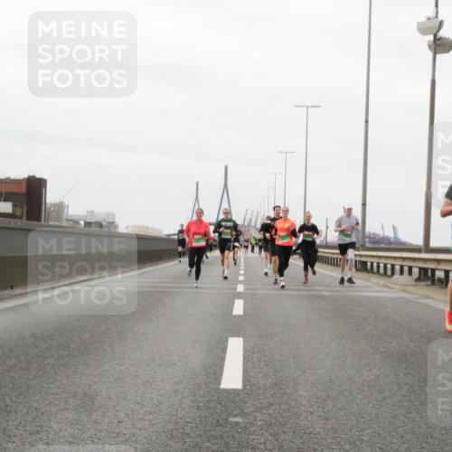 03.10.2025 - Köhlbrandbrückenlauf Matties Gatica Varas http://msf.ph/oto/9186802 03.10.2025 15:47:44 Position 3  meine-sportfotos.de