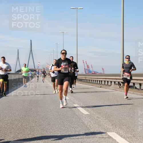 03.10.2025 - Köhlbrandbrückenlauf Yannick Fuchs http://msf.ph/oto/9186824 03.10.2025 11:45:12 Position 3  meine-sportfotos.de