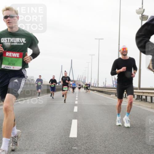 03.10.2025 - Köhlbrandbrückenlauf Matties Gatica Varas http://msf.ph/oto/9186827 03.10.2025 15:47:50 Position 3 9746 meine-sportfotos.de
