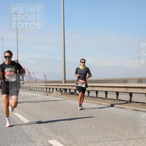 03.10.2025 - Köhlbrandbrückenlauf Yannick Fuchs http://msf.ph/oto/9186834 03.10.2025 11:45:12 Position 3 660 meine-sportfotos.de