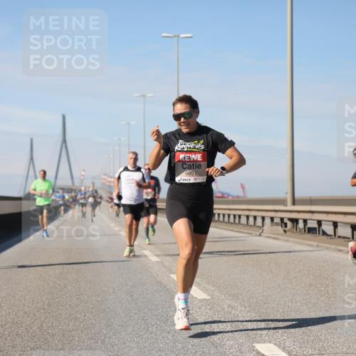 03.10.2025 - Köhlbrandbrückenlauf Yannick Fuchs http://msf.ph/oto/9186841 03.10.2025 11:45:13 Position 3 660 meine-sportfotos.de