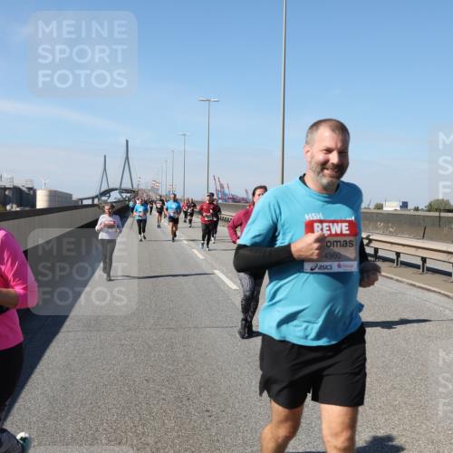 03.10.2025 - Köhlbrandbrückenlauf Yannick Fuchs http://msf.ph/oto/9186846 03.10.2025 12:06:01 Position 3 595, 4960 meine-sportfotos.de