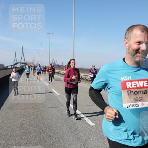 03.10.2025 - Köhlbrandbrückenlauf Yannick Fuchs http://msf.ph/oto/9186850 03.10.2025 12:06:01 Position 3 4960 meine-sportfotos.de