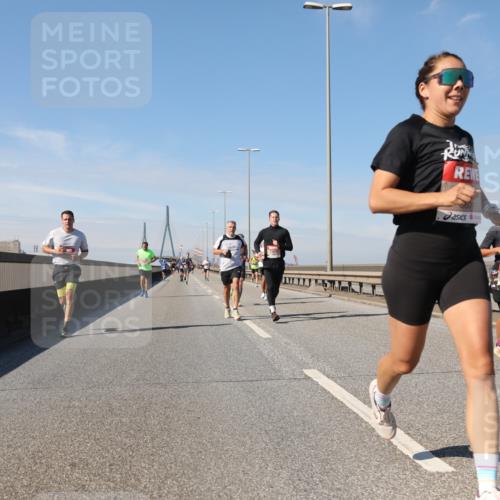 03.10.2025 - Köhlbrandbrückenlauf Yannick Fuchs http://msf.ph/oto/9186860 03.10.2025 11:45:14 Position 3 601 meine-sportfotos.de