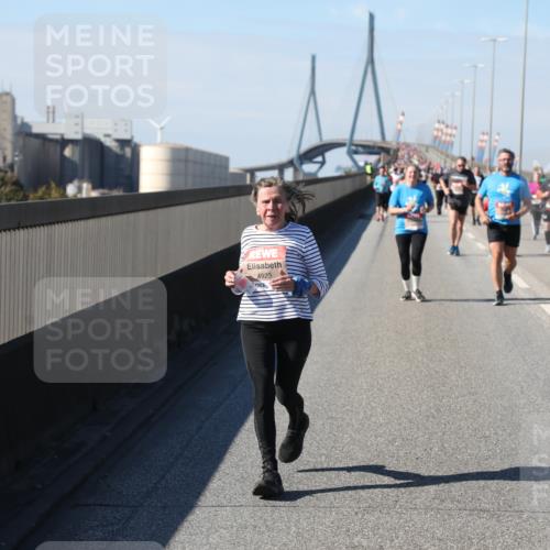 03.10.2025 - Köhlbrandbrückenlauf Yannick Fuchs http://msf.ph/oto/9186865 03.10.2025 12:06:02 Position 3 4923 meine-sportfotos.de