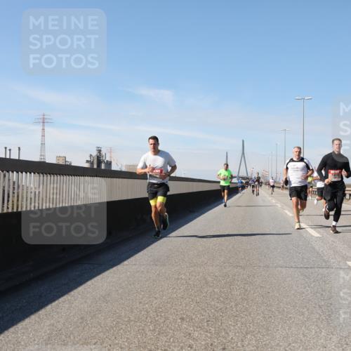 03.10.2025 - Köhlbrandbrückenlauf Yannick Fuchs http://msf.ph/oto/9186867 03.10.2025 11:45:14 Position 3  meine-sportfotos.de