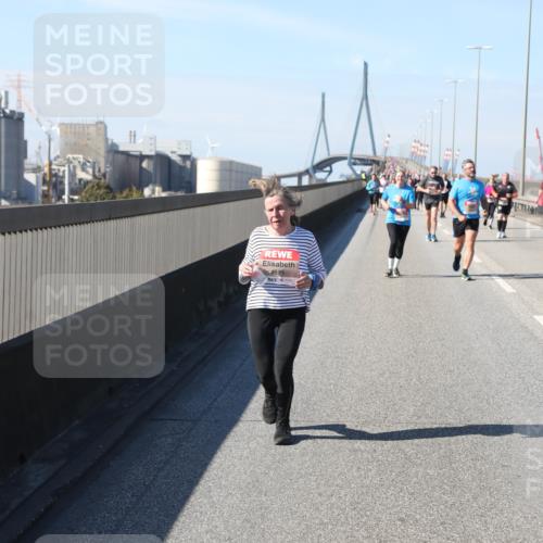 03.10.2025 - Köhlbrandbrückenlauf Yannick Fuchs http://msf.ph/oto/9186869 03.10.2025 12:06:03 Position 3 4923, 3 meine-sportfotos.de