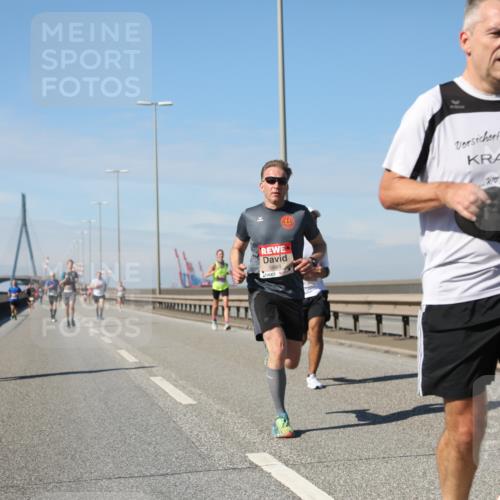 03.10.2025 - Köhlbrandbrückenlauf Yannick Fuchs http://msf.ph/oto/9186896 03.10.2025 11:45:17 Position 3 5664 meine-sportfotos.de
