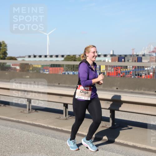 03.10.2025 - Köhlbrandbrückenlauf Yannick Fuchs http://msf.ph/oto/9186903 03.10.2025 12:06:05 Position 3 4937 meine-sportfotos.de