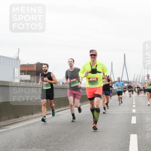 03.10.2025 - Köhlbrandbrückenlauf Matties Gatica Varas http://msf.ph/oto/9186905 03.10.2025 15:48:08 Position 3 7231, 38 meine-sportfotos.de