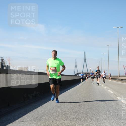 03.10.2025 - Köhlbrandbrückenlauf Yannick Fuchs http://msf.ph/oto/9186907 03.10.2025 11:45:18 Position 3  meine-sportfotos.de