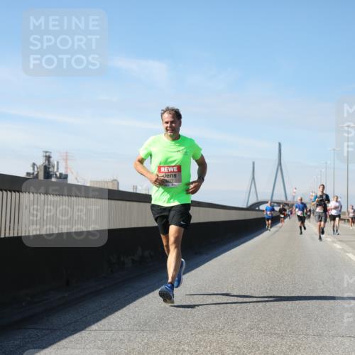 03.10.2025 - Köhlbrandbrückenlauf Yannick Fuchs http://msf.ph/oto/9186917 03.10.2025 11:45:18 Position 3 4277 meine-sportfotos.de