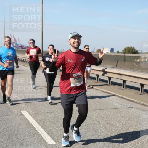 03.10.2025 - Köhlbrandbrückenlauf Yannick Fuchs http://msf.ph/oto/9186918 03.10.2025 12:06:06 Position 3 5459 meine-sportfotos.de