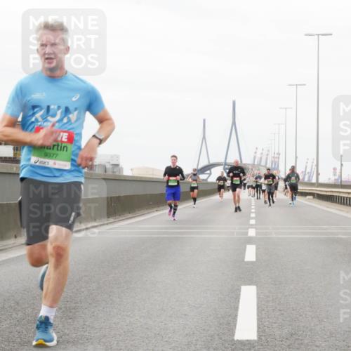 03.10.2025 - Köhlbrandbrückenlauf Matties Gatica Varas http://msf.ph/oto/9186934 03.10.2025 15:48:15 Position 3 9377 meine-sportfotos.de
