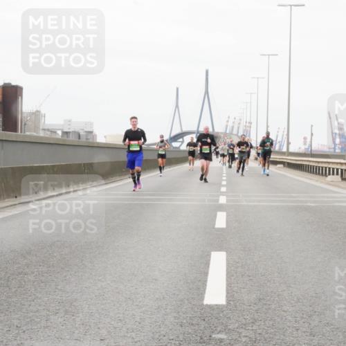 03.10.2025 - Köhlbrandbrückenlauf Matties Gatica Varas http://msf.ph/oto/9186938 03.10.2025 15:48:16 Position 3  meine-sportfotos.de