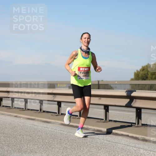 03.10.2025 - Köhlbrandbrückenlauf Yannick Fuchs http://msf.ph/oto/9186942 03.10.2025 11:45:21 Position 3 4219 meine-sportfotos.de
