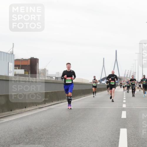03.10.2025 - Köhlbrandbrückenlauf Matties Gatica Varas http://msf.ph/oto/9186948 03.10.2025 15:48:18 Position 3  meine-sportfotos.de