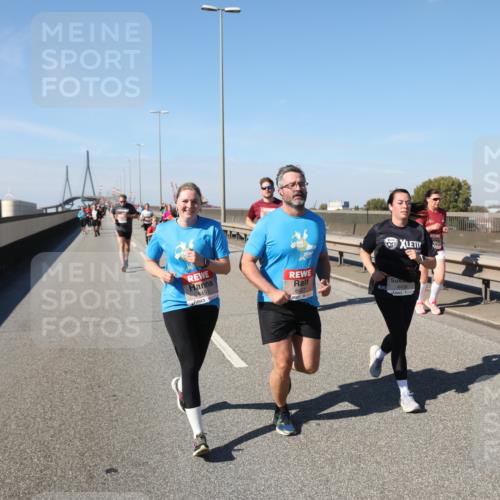 03.10.2025 - Köhlbrandbrückenlauf Yannick Fuchs http://msf.ph/oto/9186952 03.10.2025 12:06:09 Position 3 6453, 6457 meine-sportfotos.de