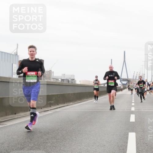 03.10.2025 - Köhlbrandbrückenlauf Matties Gatica Varas http://msf.ph/oto/9186958 03.10.2025 15:48:20 Position 3 7300 meine-sportfotos.de