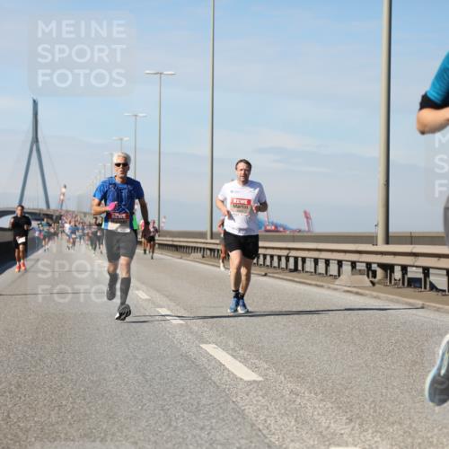03.10.2025 - Köhlbrandbrückenlauf Yannick Fuchs http://msf.ph/oto/9186963 03.10.2025 11:45:24 Position 3 4763 meine-sportfotos.de