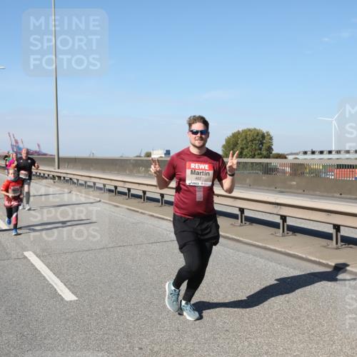 03.10.2025 - Köhlbrandbrückenlauf Yannick Fuchs http://msf.ph/oto/9186967 03.10.2025 12:06:10 Position 3 4827 meine-sportfotos.de