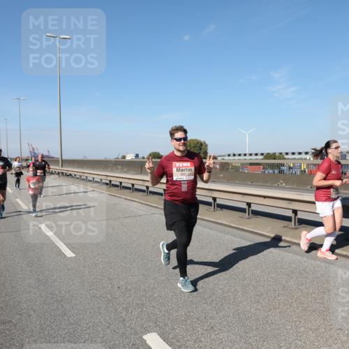 03.10.2025 - Köhlbrandbrückenlauf Yannick Fuchs http://msf.ph/oto/9186970 03.10.2025 12:06:10 Position 3 4827 meine-sportfotos.de