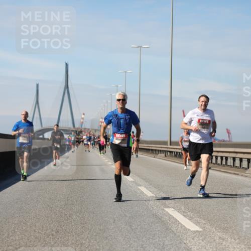 03.10.2025 - Köhlbrandbrückenlauf Yannick Fuchs http://msf.ph/oto/9186972 03.10.2025 11:45:24 Position 3  meine-sportfotos.de
