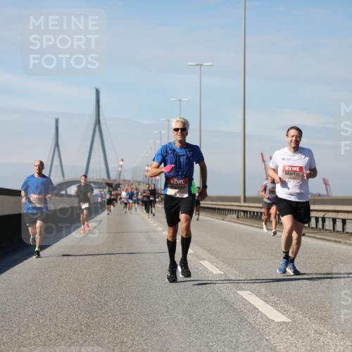 03.10.2025 - Köhlbrandbrückenlauf Yannick Fuchs http://msf.ph/oto/9186975 03.10.2025 11:45:24 Position 3  meine-sportfotos.de