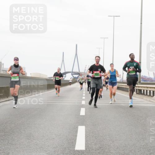03.10.2025 - Köhlbrandbrückenlauf Matties Gatica Varas http://msf.ph/oto/9186976 03.10.2025 15:48:23 Position 3  meine-sportfotos.de