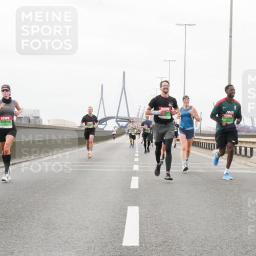 03.10.2025 - Köhlbrandbrückenlauf Matties Gatica Varas http://msf.ph/oto/9186977 03.10.2025 15:48:24 Position 3  meine-sportfotos.de