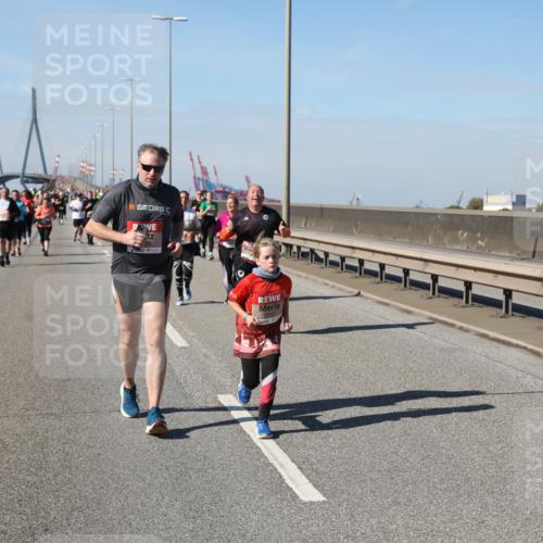 03.10.2025 - Köhlbrandbrückenlauf Yannick Fuchs http://msf.ph/oto/9186981 03.10.2025 12:06:11 Position 3  meine-sportfotos.de