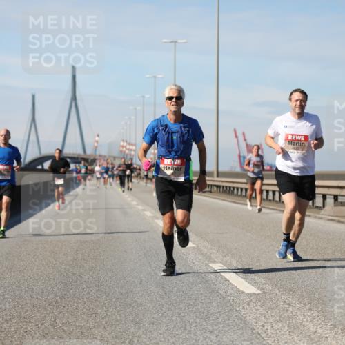 03.10.2025 - Köhlbrandbrückenlauf Yannick Fuchs http://msf.ph/oto/9186989 03.10.2025 11:45:25 Position 3 4425 meine-sportfotos.de