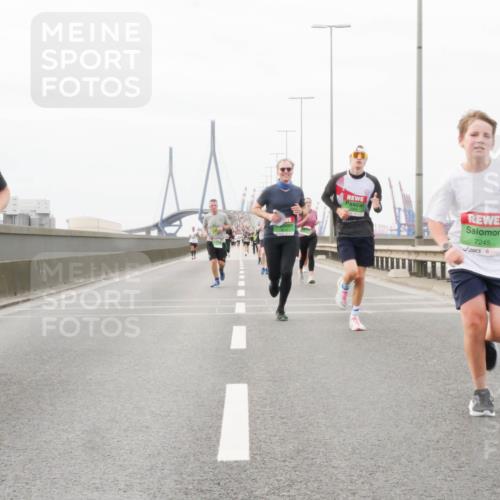 03.10.2025 - Köhlbrandbrückenlauf Matties Gatica Varas http://msf.ph/oto/9186999 03.10.2025 15:48:29 Position 3 147, 7245 meine-sportfotos.de