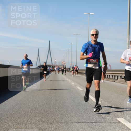 03.10.2025 - Köhlbrandbrückenlauf Yannick Fuchs http://msf.ph/oto/9187004 03.10.2025 11:45:26 Position 3 4425 meine-sportfotos.de
