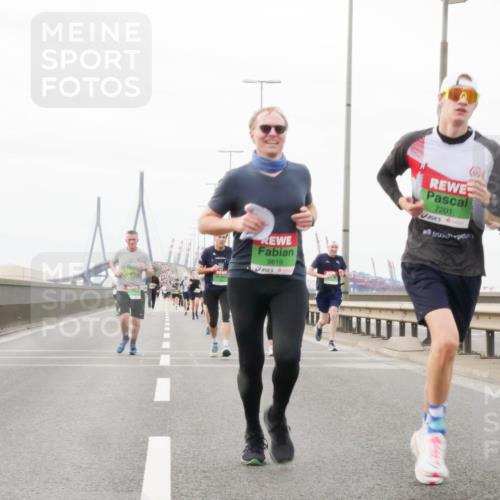 03.10.2025 - Köhlbrandbrückenlauf Matties Gatica Varas http://msf.ph/oto/9187009 03.10.2025 15:48:31 Position 3 9619, 7201 meine-sportfotos.de