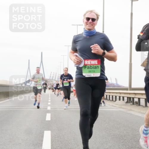 03.10.2025 - Köhlbrandbrückenlauf Matties Gatica Varas http://msf.ph/oto/9187011 03.10.2025 15:48:32 Position 3 9619, 7201 meine-sportfotos.de